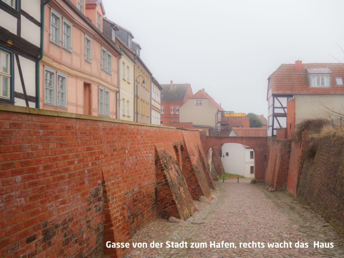 Appartement Haus Zur Eselsbruecke à Tangermünde Extérieur photo